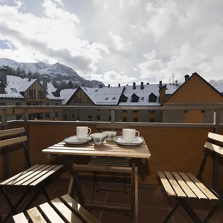 Cumbre Del Sarrio By Bevalle Apartmán